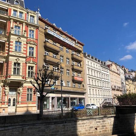 Riverside Apartment Karlovy Vary Esterno foto