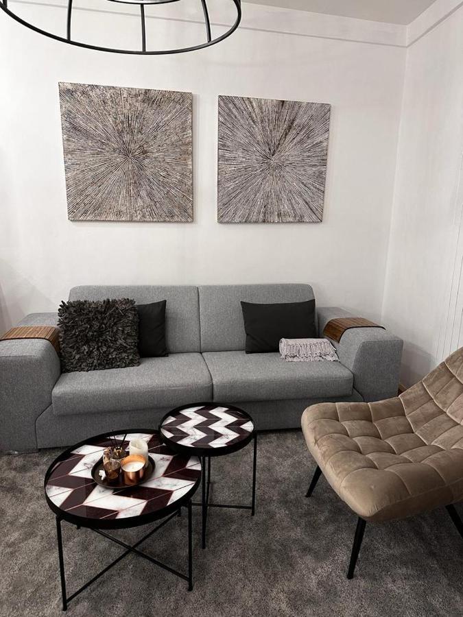Riverside Apartment Karlovy Vary Esterno foto