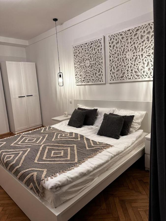 Riverside Apartment Karlovy Vary Esterno foto