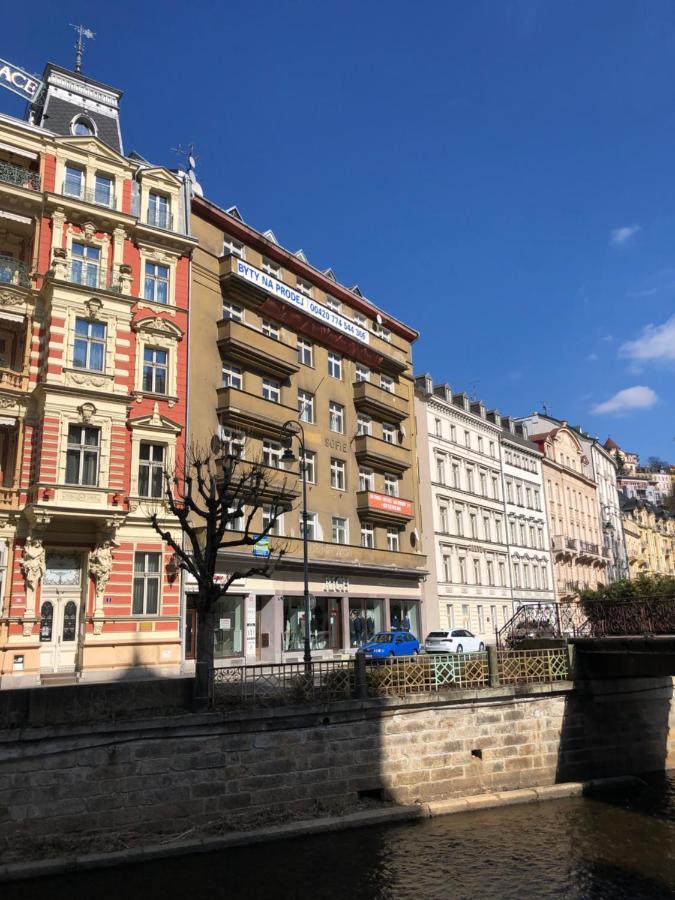 Riverside Apartment Karlovy Vary Esterno foto