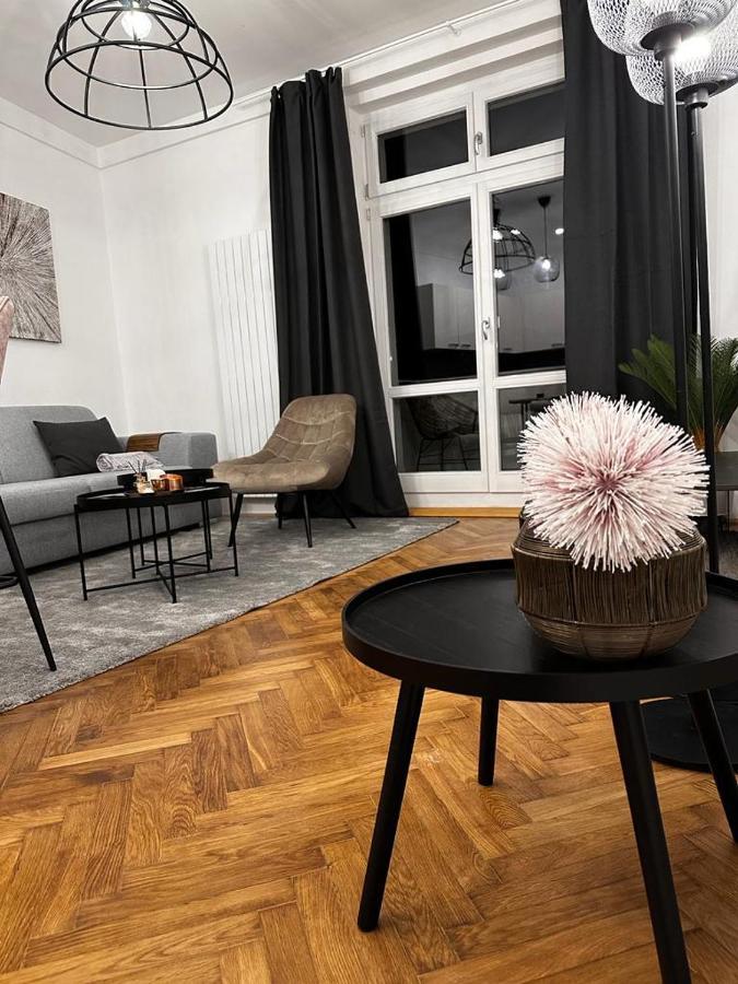 Riverside Apartment Karlovy Vary Esterno foto